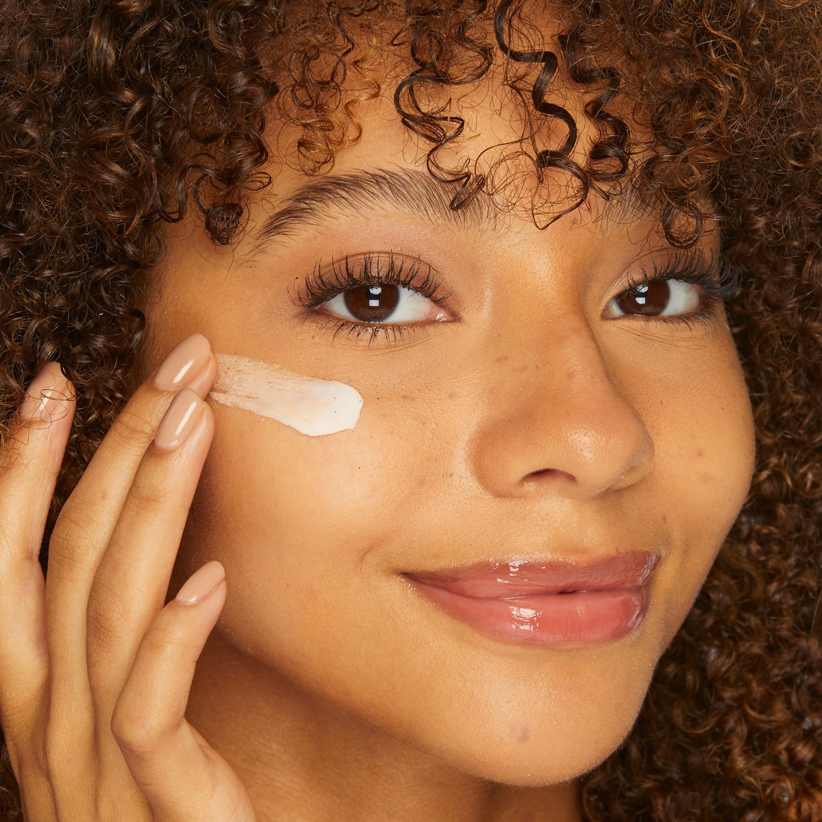 tarte timeless smoothing primer – Clear Full Size Skincare – Infused Weightless Makeup Primer with Mineral Pigments, Vitamin C & E to Hydrate, Soothe & Blur look of Pores, Cruelty-Free, full size