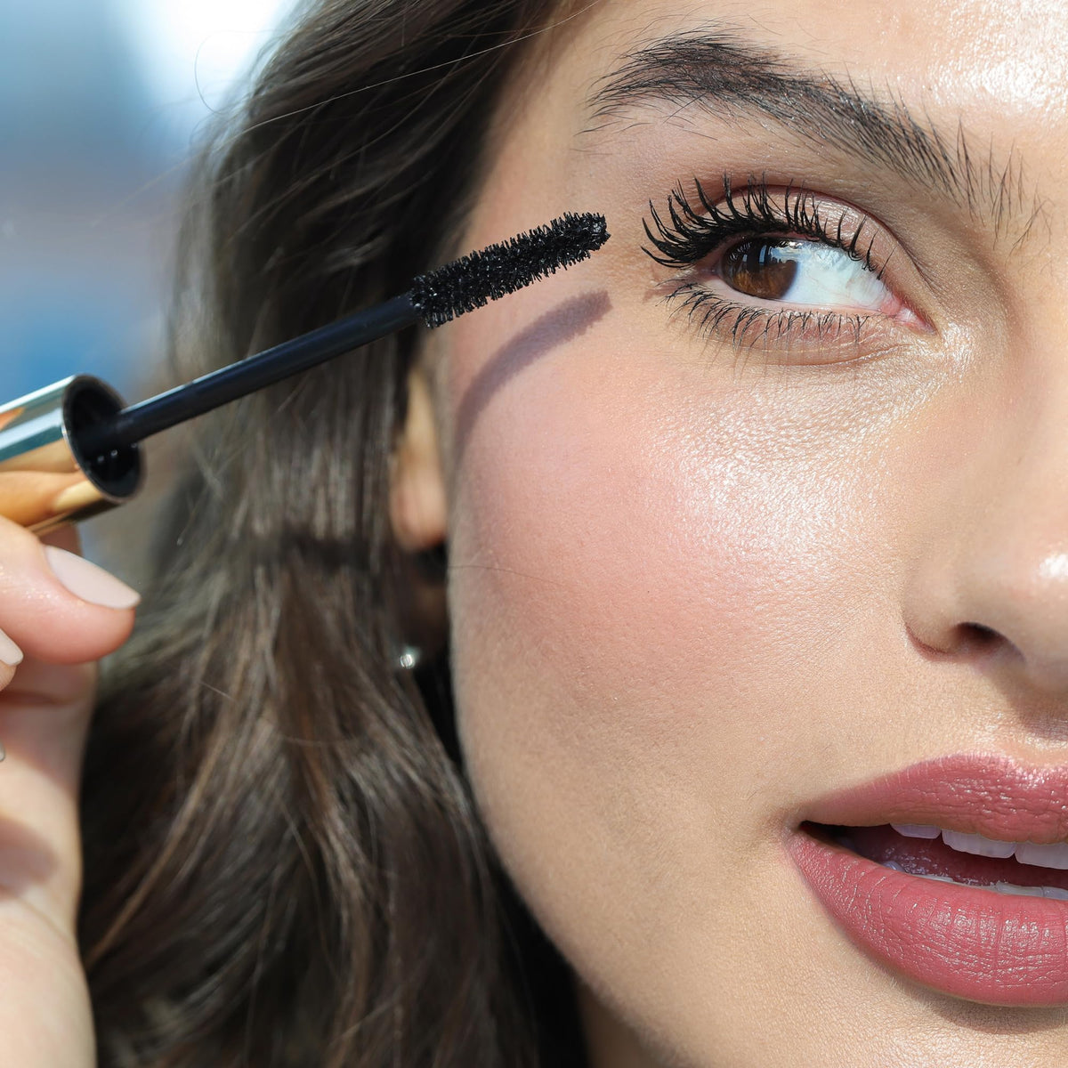 Wander Beauty Mile High Club Length + Define Black Mascara - Smudge-Proof, Lash Lengthening Mascara for a Full, Fanned Out Effect - Castor Oil + Peach Leaf Conditions & Strengthens - 0.31 fl oz