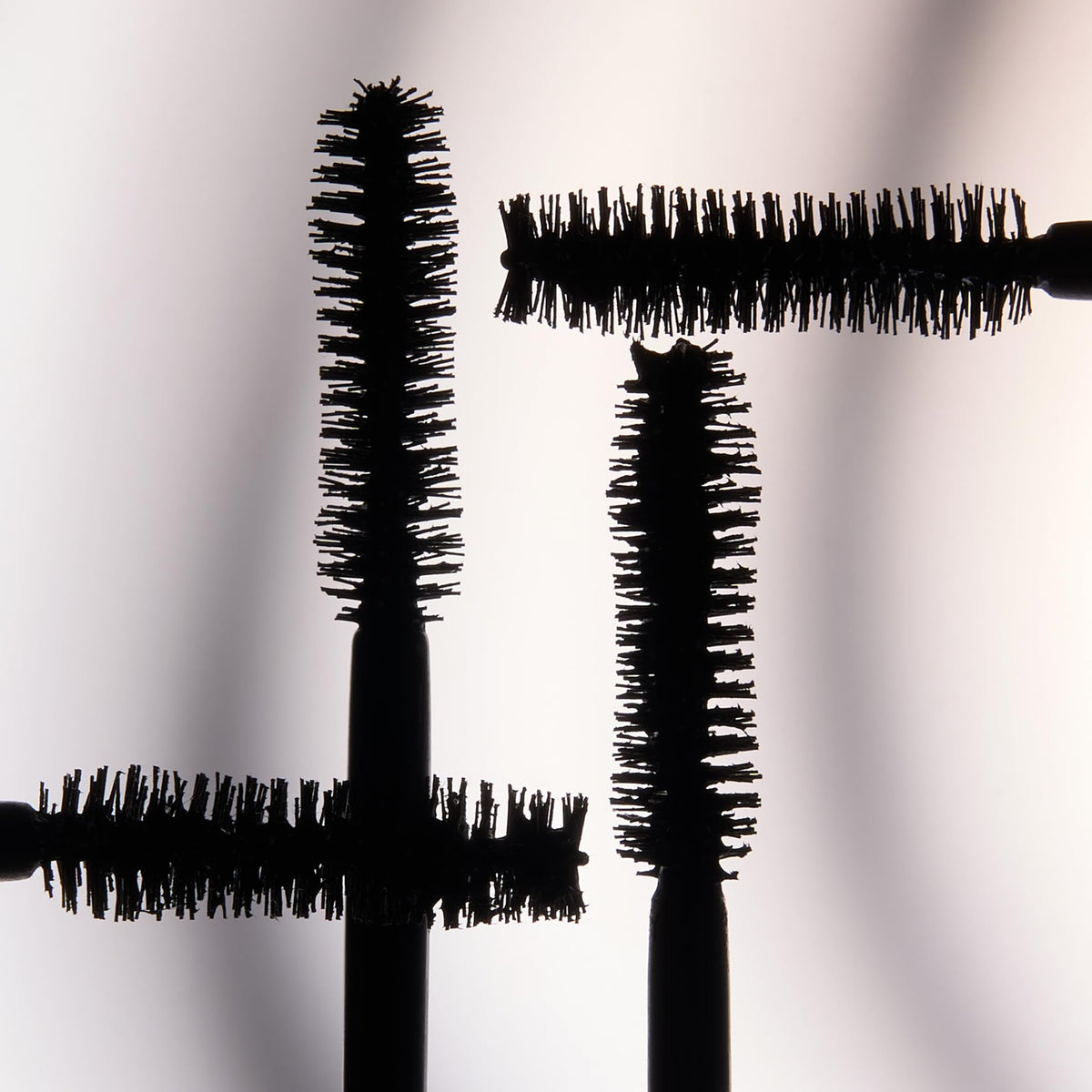 LAURA GELLER NEW YORK Always There Lengthening Mascara in Black - Defining, Curling, Buildable Formula Eye Makeup- Innovative Lengthening Brush - 1 count