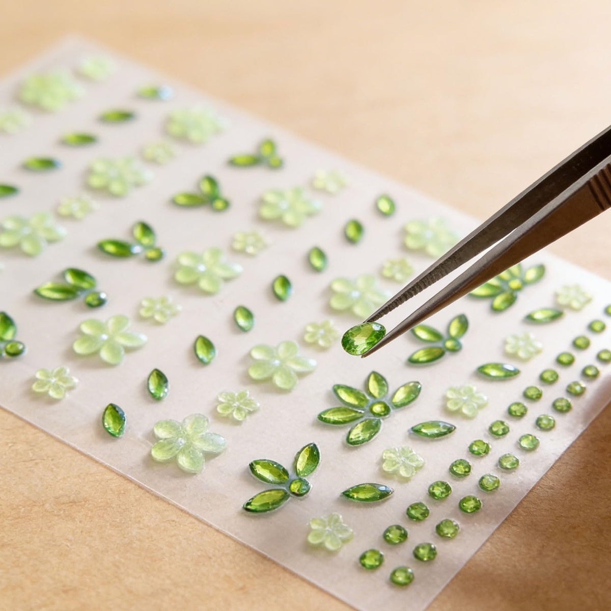 Green Flower Face Gems Stickers - Summer Face Jewelry with Floral Rhinestone Decals, Self-Adhesive Green Face Tattoos for Festival Makeup, Halloween Costume, Christmas Cosplay, Nail & Body Art