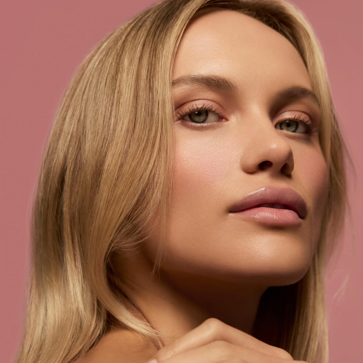 Summer Fridays Dream Lip Oil - Hydrating Tinted Lip Gloss Oil - Non-Sticky Formula with Skincare Benefits for Long-Lasting Softness + Shine - Effortless Beauty Gifts - Rose Bud (0.15 Oz)