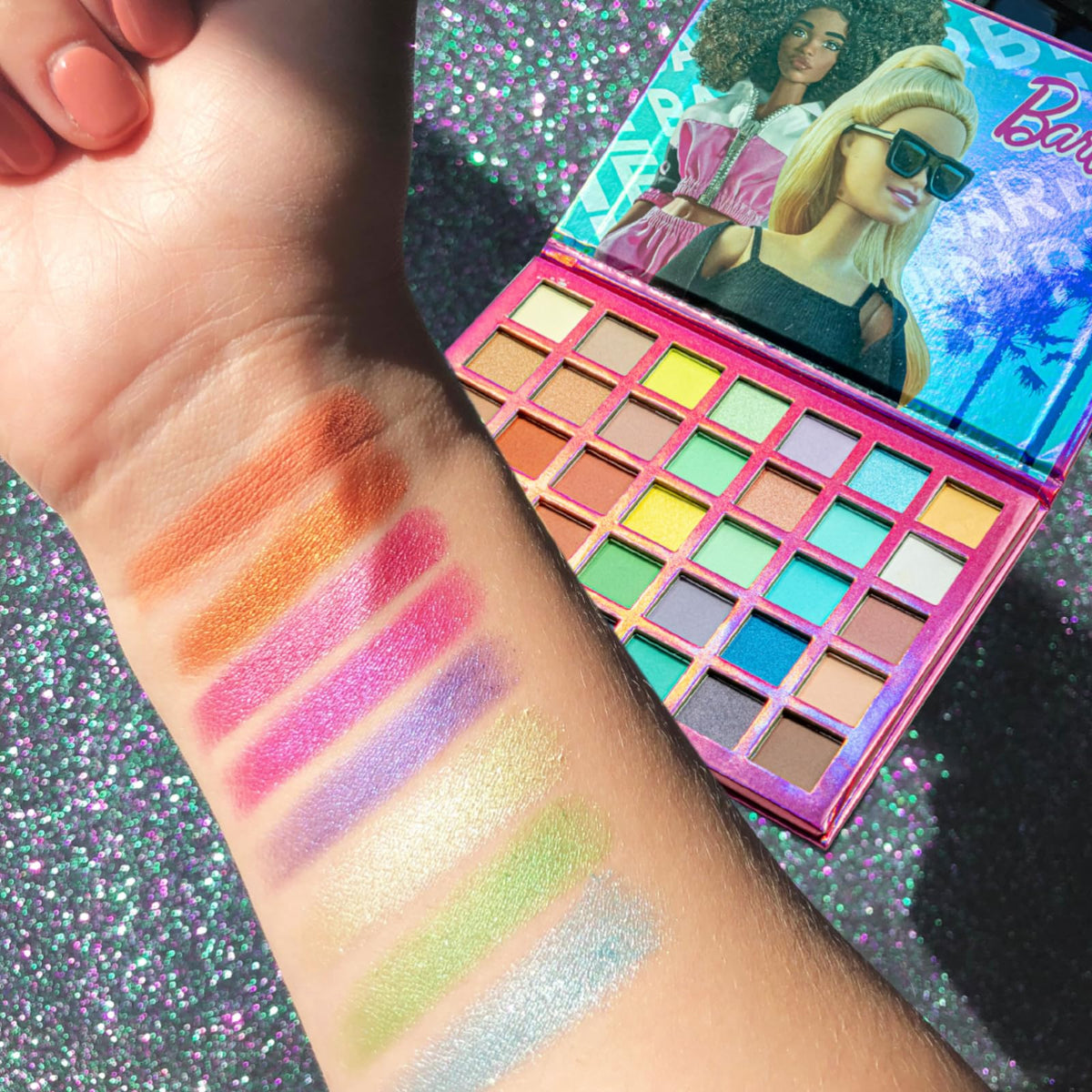 Barbie 35-Well Shadow Palette with 8 Brushes, Ages 8+