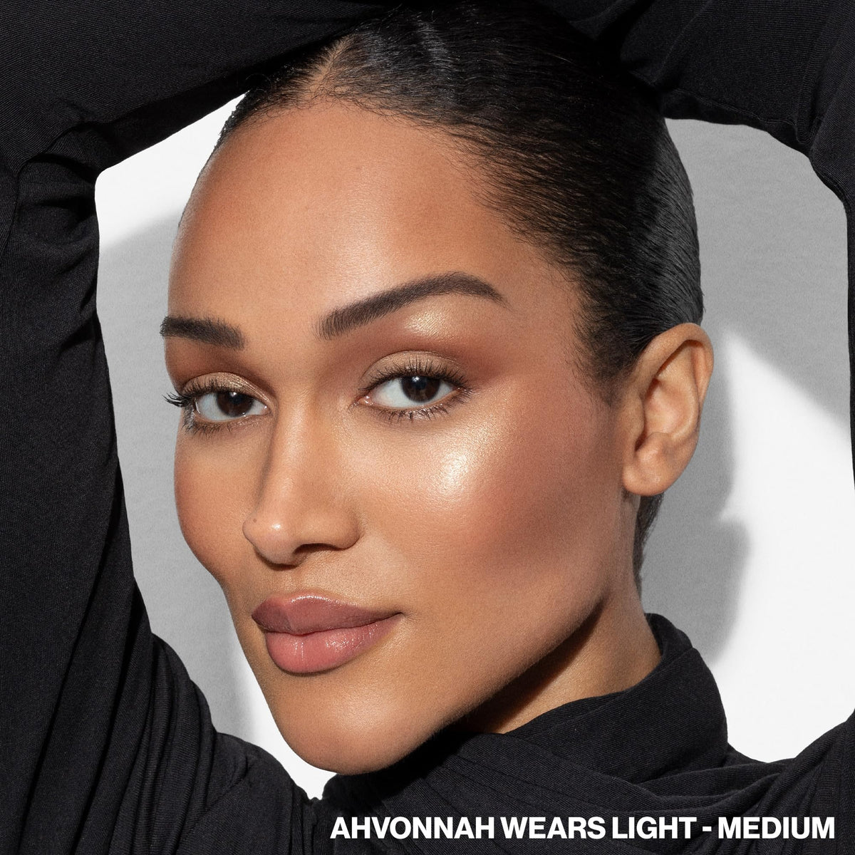 Smashbox The Cali Contour Palette | Six-Shade Contour Kit with Highlighter, Bronzer and Blush Powder for Face Contouring Makeup and Glow | Matte and Pearlescent Finishes, Light to Medium, 0.69 Ounce