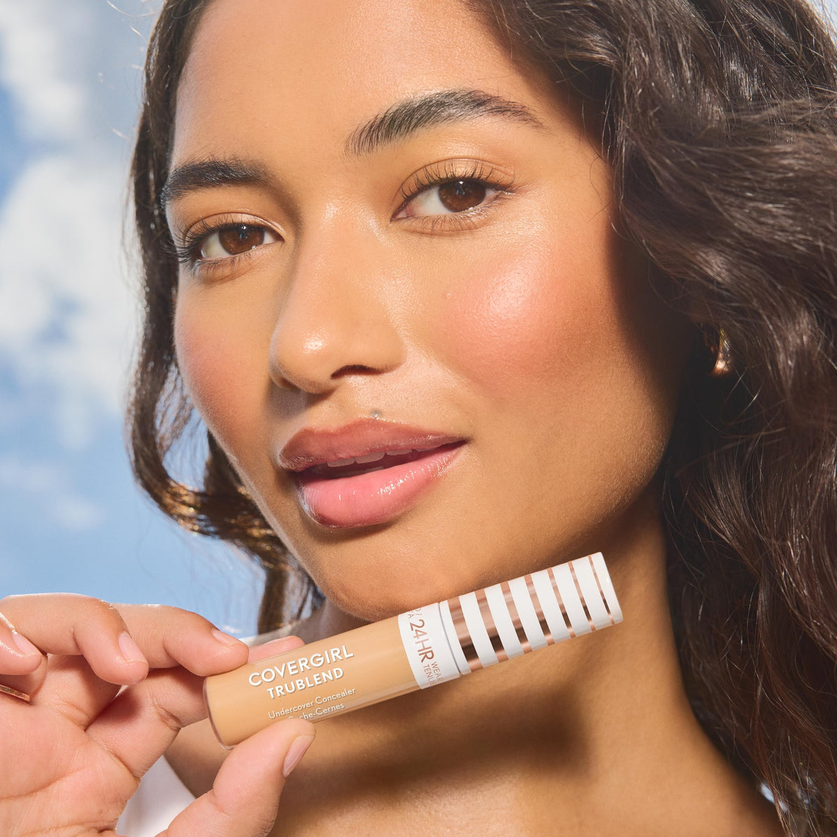 COVERGIRL TruBlend Undercover Concealer, Buildable, Full Coverage, 24-Hour Wear, Matte Finish - L400 Classic Ivory